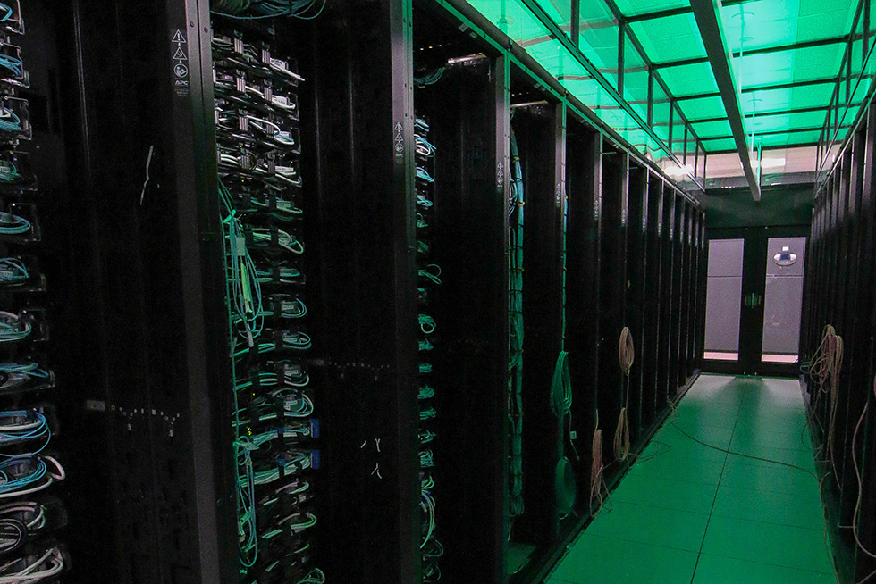 The hot aisle included RGB uplighting and white downlighting  